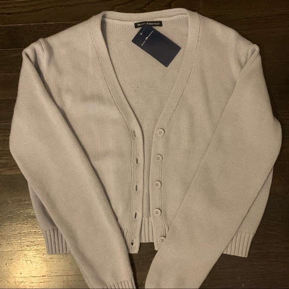 Brandy Melville Billie Cardigan - Picture 2 of 3